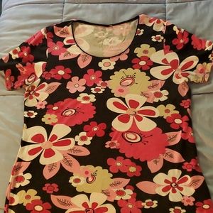 Fun flowery shirt sleeve shirt